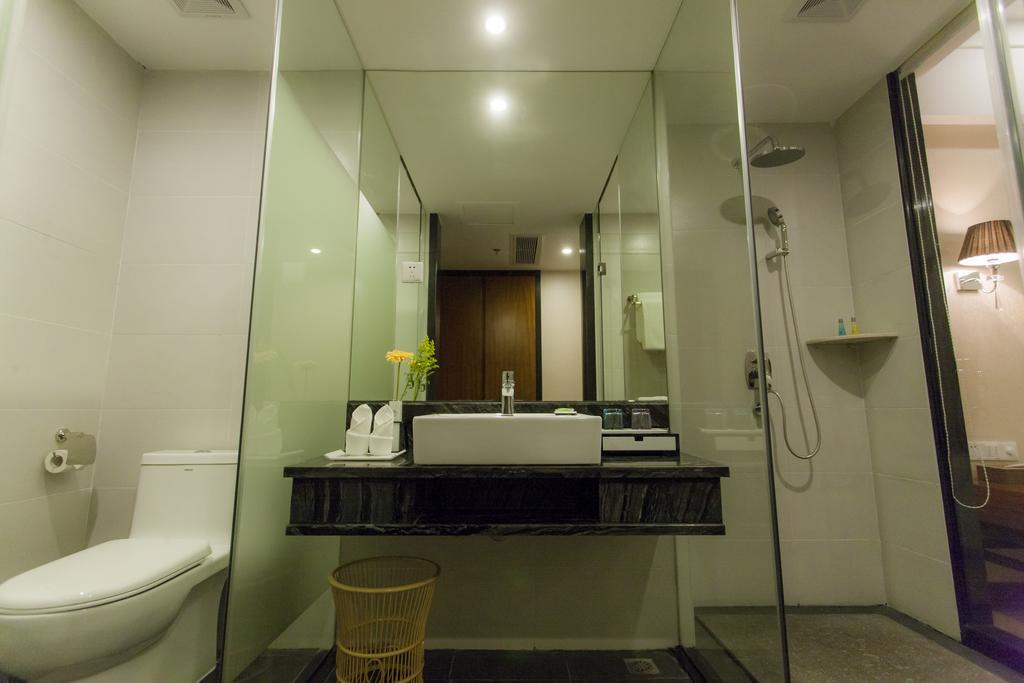 Golden Palm Hotel Zhuhai Exterior photo